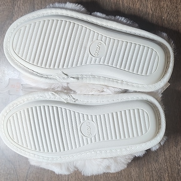 Cat & Jack Slippers, Cream/Brooklyn, Girls Size Small 13/1, New - Picture 5 of 6